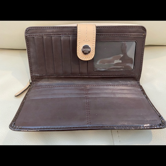 Coach Leah wallet - Picture 3 of 4